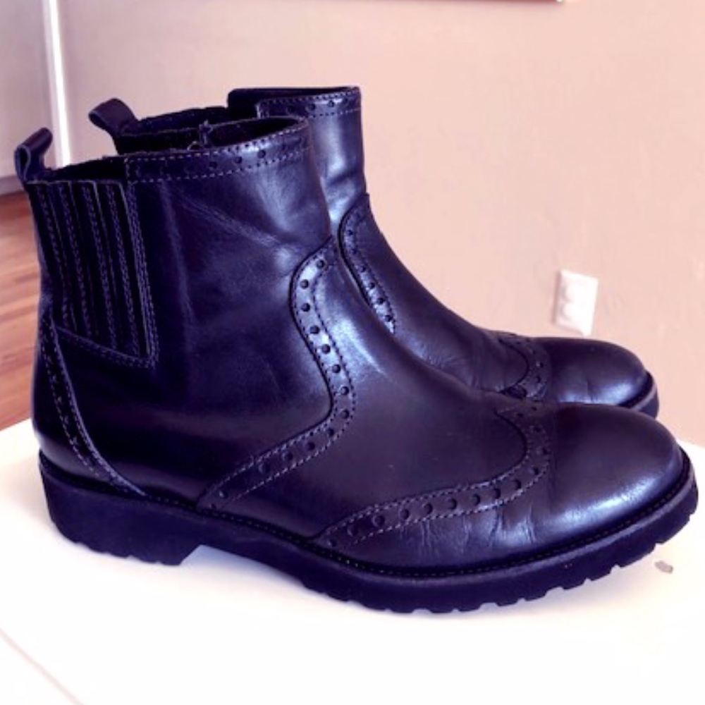Sesto Meucci Chelsea Booties Italian Leather
